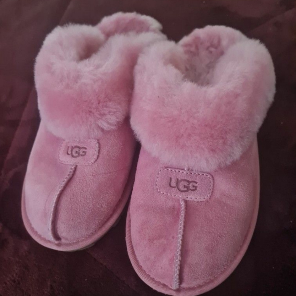 UGG women slippers size 8